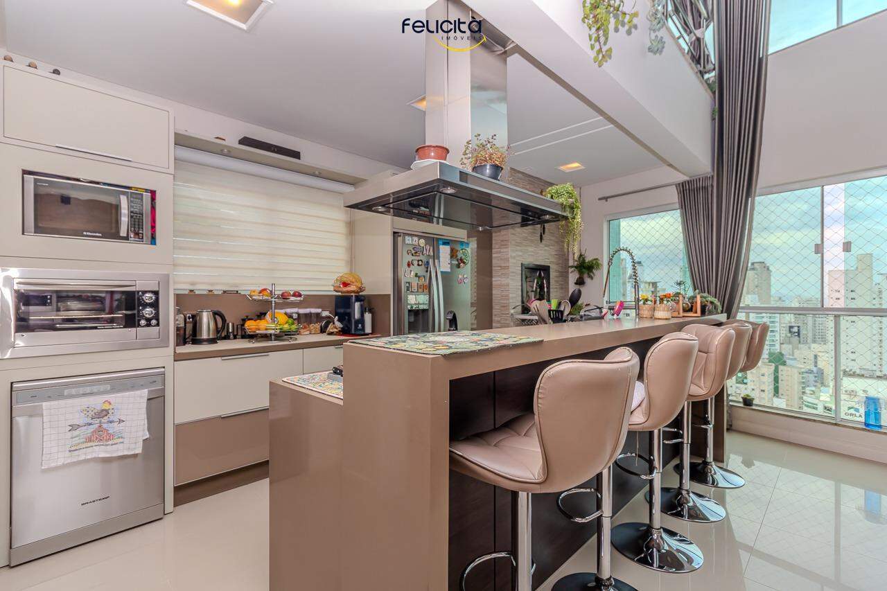 Apartamento de 4 quartos, 214m² no bairro Centro, em Balneário Camboriú | Eu Corretor