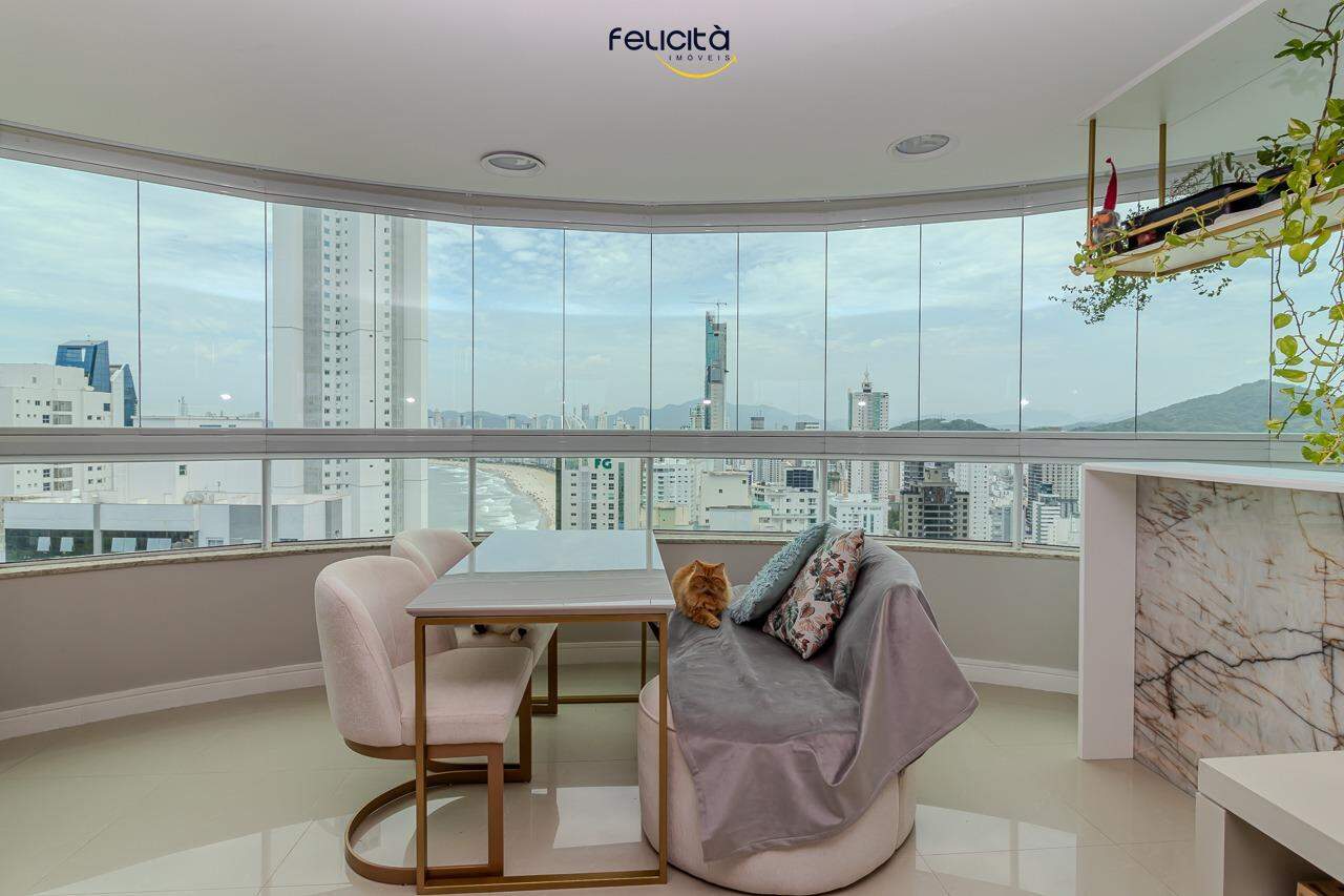 Apartamento de 3 quartos, 139m² no bairro Pioneiros, em Balneário Camboriú | Eu Corretor