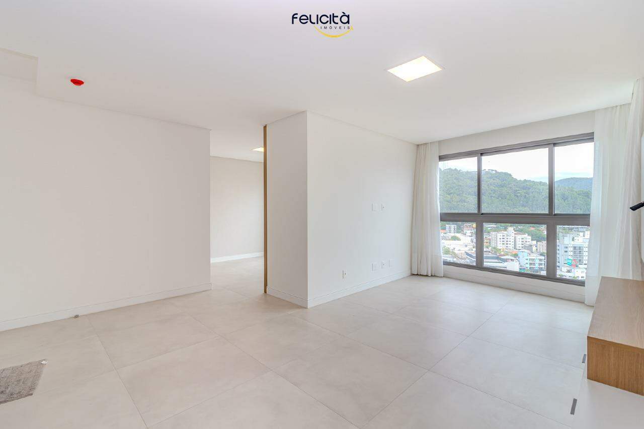 Apartamento de 3 quartos, 151m² no bairro Centro, em Balneário Camboriú | Eu Corretor
