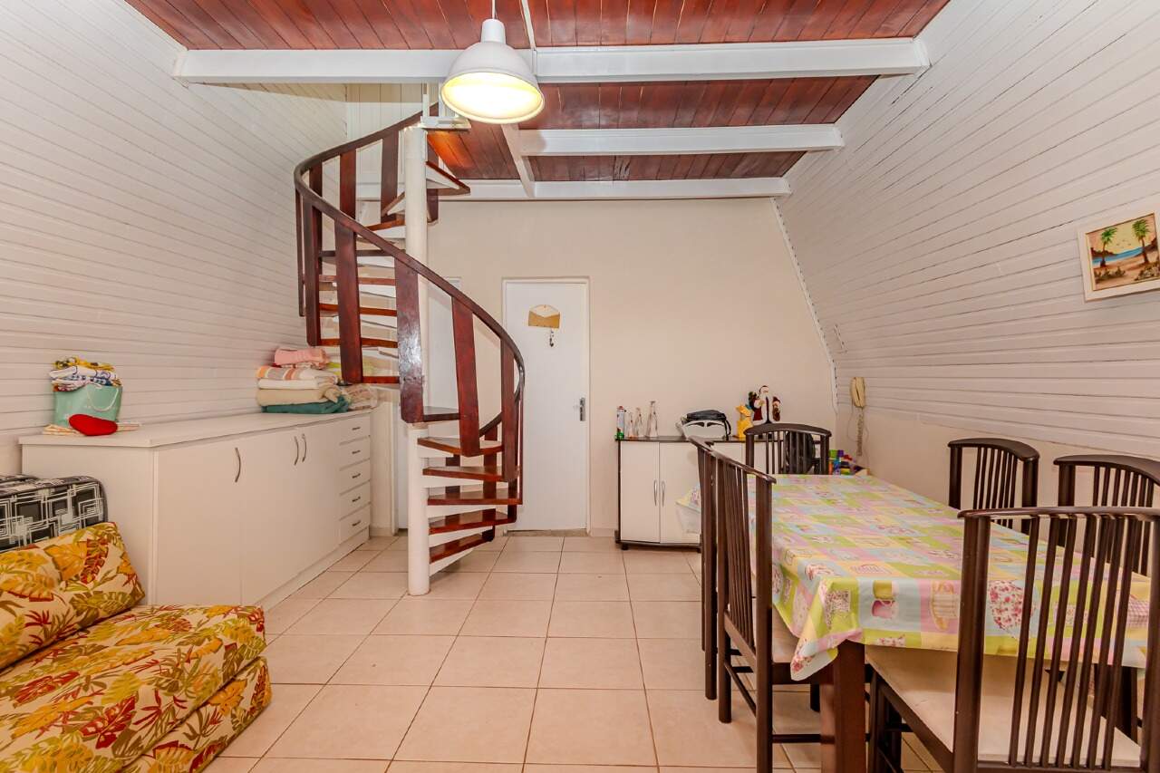 Casa de Condomínio à venda no Pioneiros: 