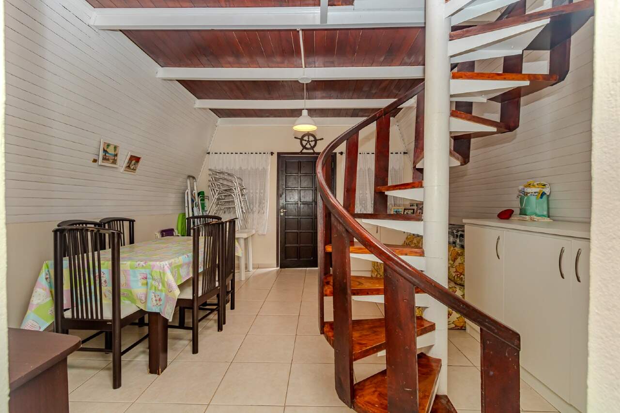 Casa de Condomínio à venda no Pioneiros: 