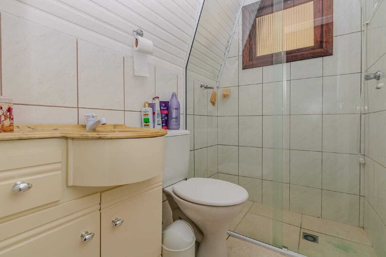 Casa de Condomínio à venda no Pioneiros: 