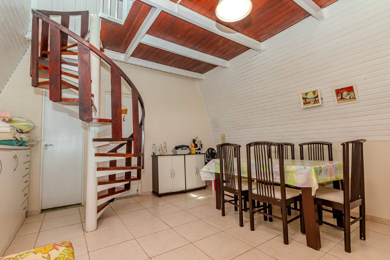 Casa de Condomínio à venda no Pioneiros: 