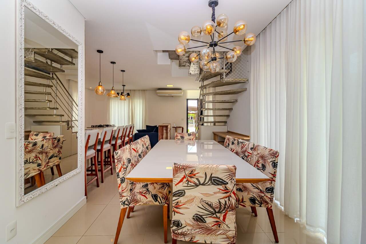 Casa de Condomínio de 3 quartos, 190m² no bairro Barra, em Balneário Camboriú | Eu Corretor