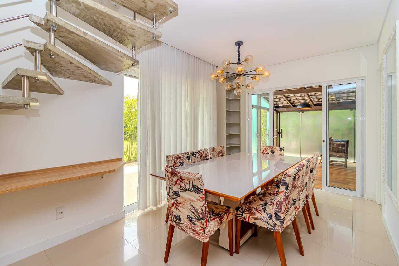 Casa de Condomínio de 3 quartos, 190m² no bairro Barra, em Balneário Camboriú | Eu Corretor