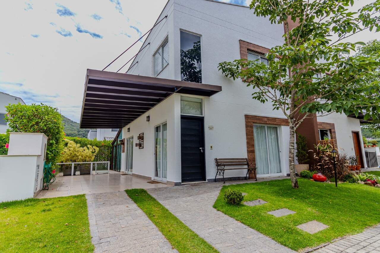 Casa de Condomínio de 3 quartos, 190m² no bairro Barra, em Balneário Camboriú | Eu Corretor
