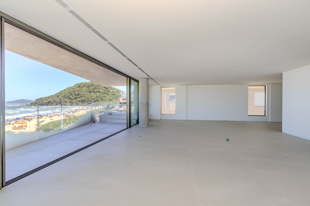 Apartamento diferenciado à venda no Praia Brava: 