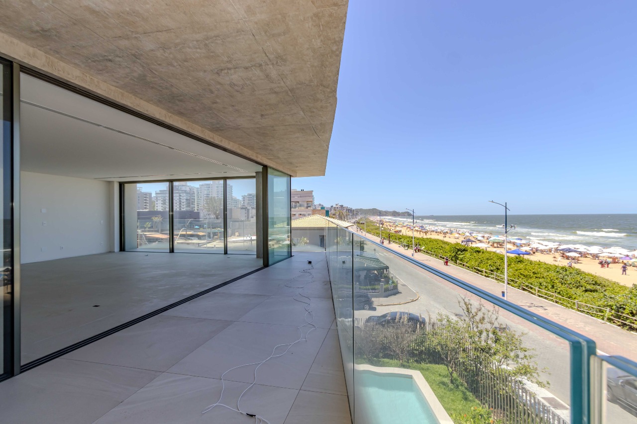 Apartamento diferenciado à venda no Praia Brava: 