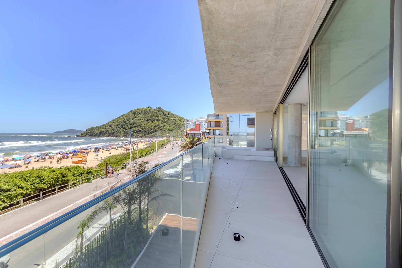 Apartamento diferenciado à venda no Praia Brava: 