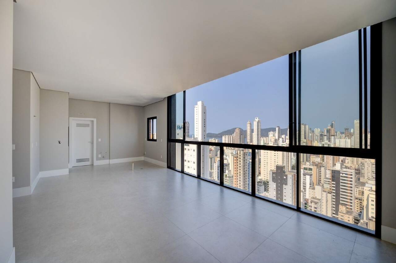 Apartamento de 4 quartos, 135m² no bairro Centro, em Balneário Camboriú | Eu Corretor