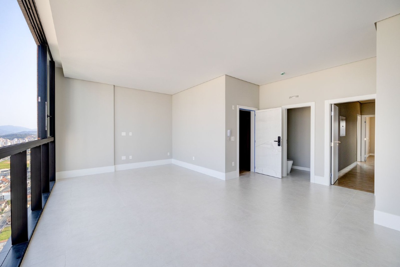Apartamento de 4 quartos, 135m² no bairro Centro, em Balneário Camboriú | Eu Corretor