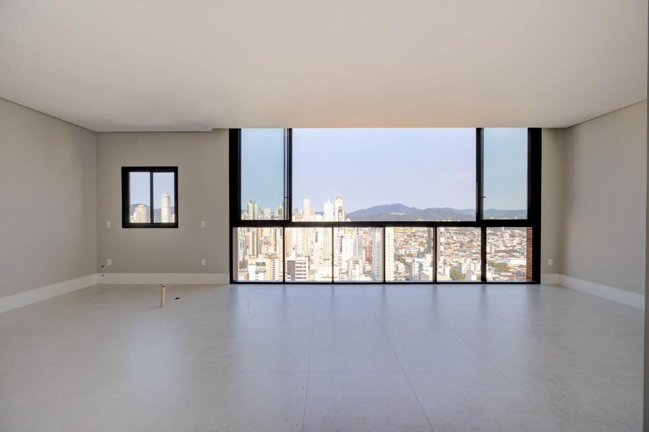 Apartamento de 4 quartos, 135m² no bairro Centro, em Balneário Camboriú | Eu Corretor