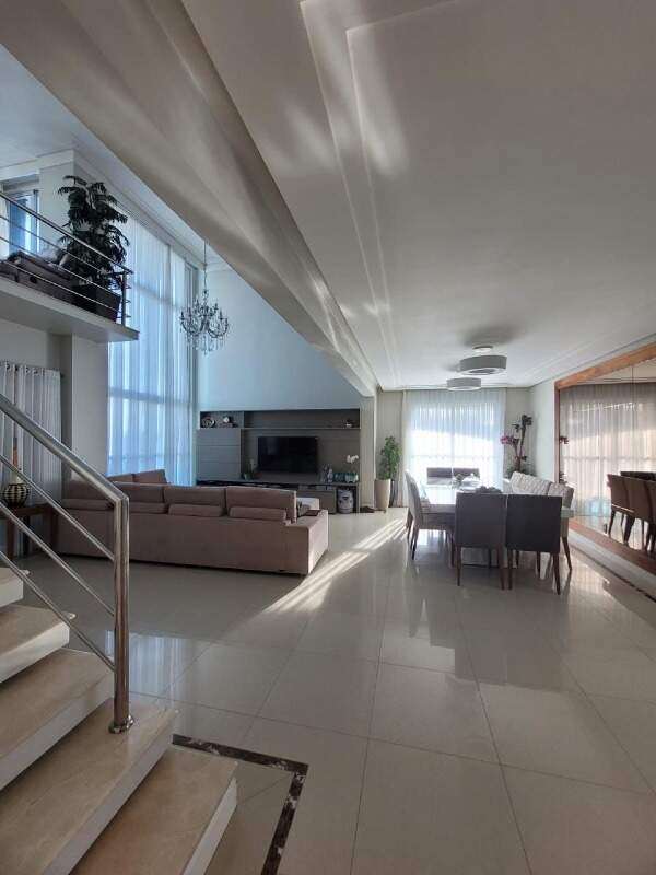 Apartamento de 3 quartos, 252m² no bairro Centro, em Balneário Camboriú | Eu Corretor