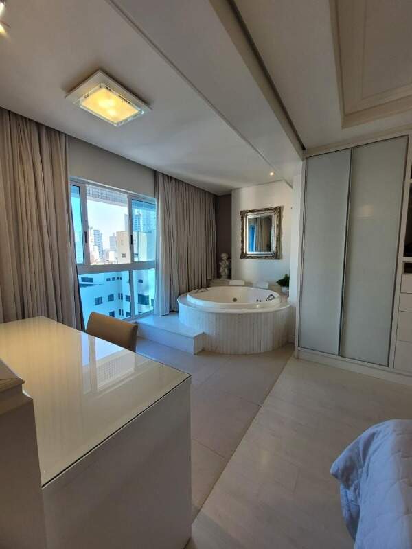 Apartamento diferenciado à venda no Centro: 