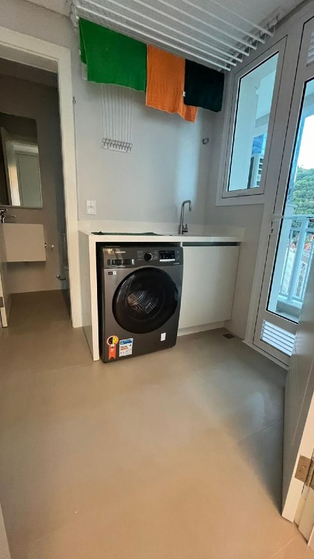 Apartamento à venda no Pioneiros: 