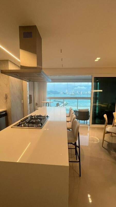 Apartamento à venda no Pioneiros: 