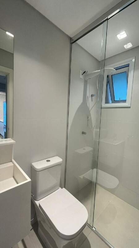 Apartamento à venda no Pioneiros: 