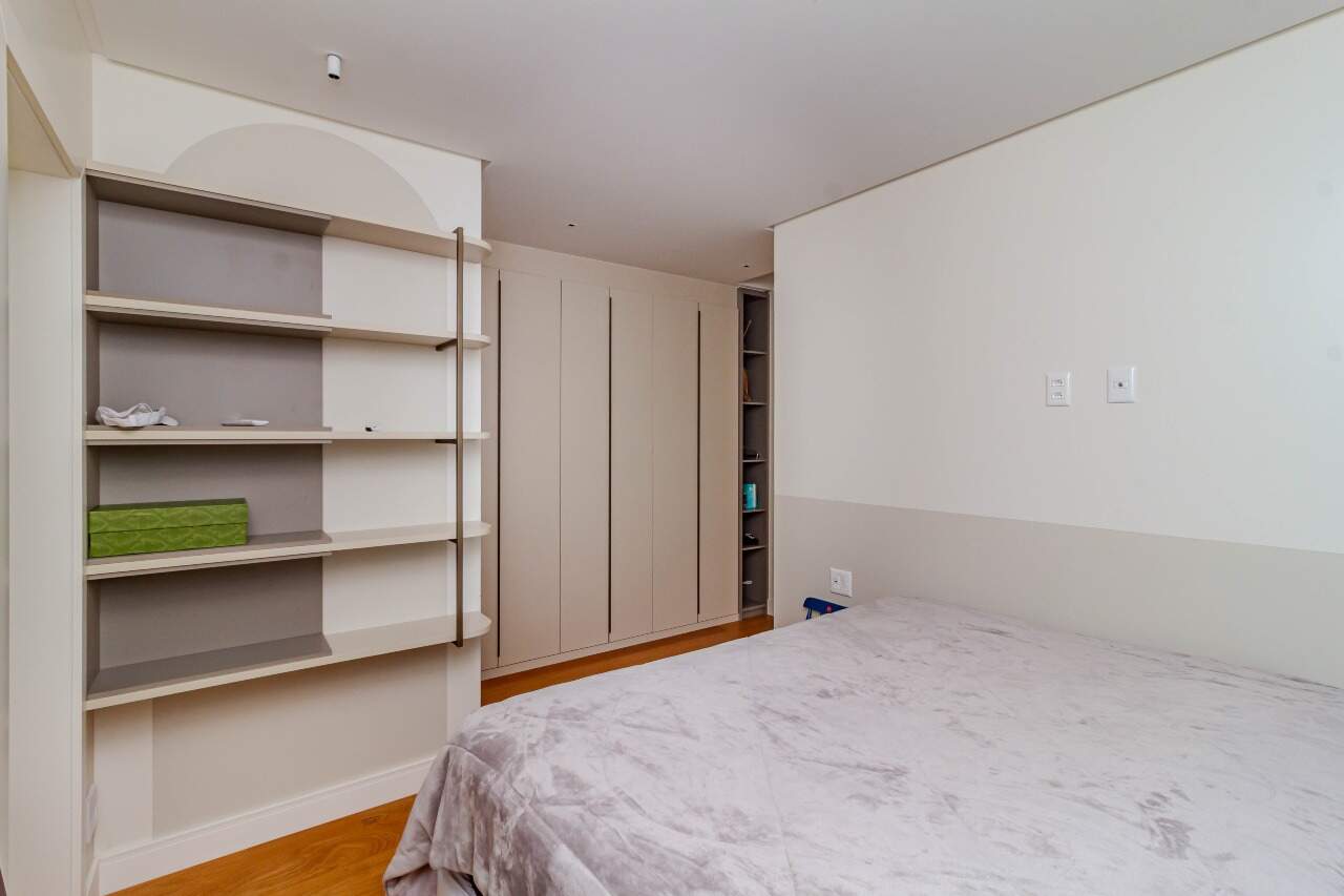 Apartamento à venda no Pioneiros: 