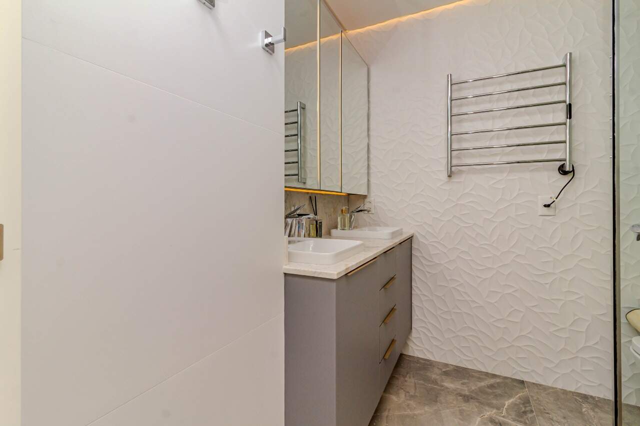Apartamento à venda no Pioneiros: 