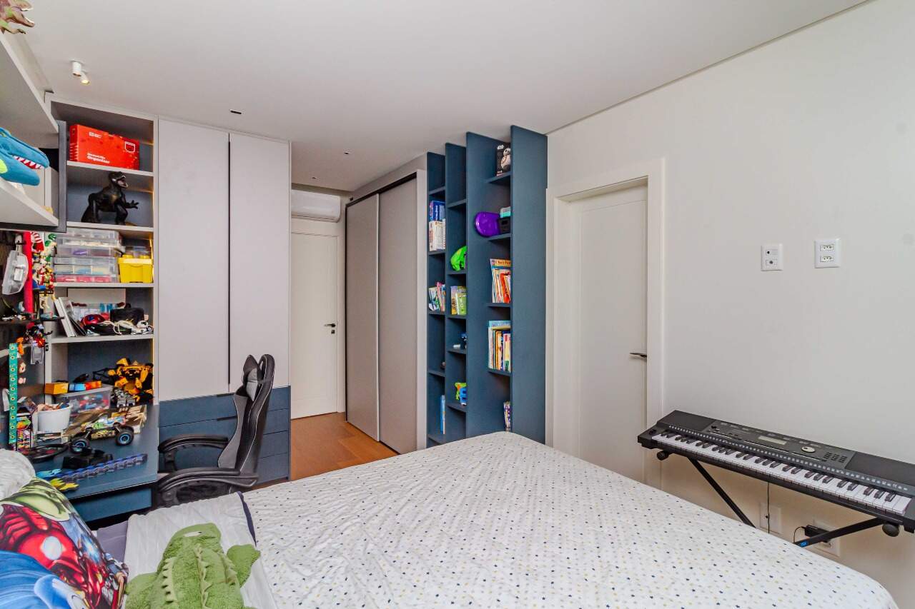 Apartamento à venda no Pioneiros: 