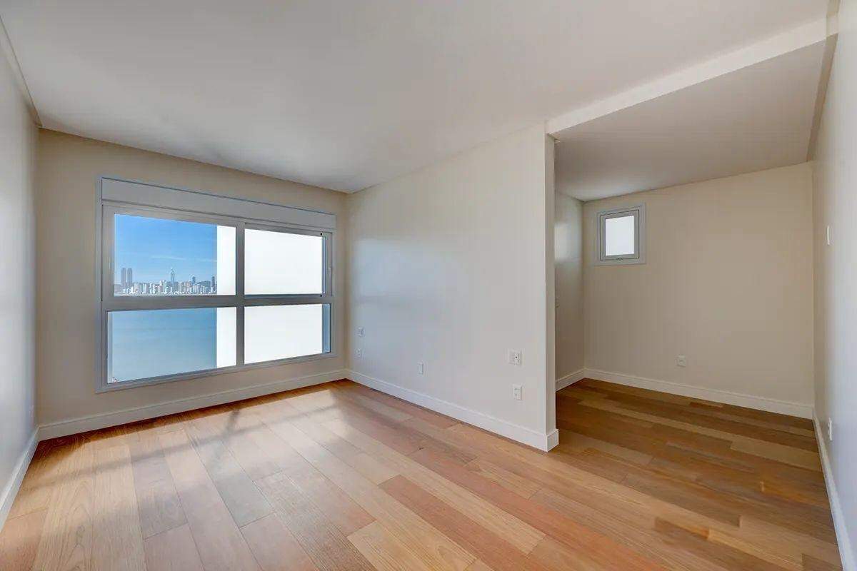 Apartamento de 3 quartos, 160m² no bairro Pioneiros, em Balneário Camboriú | Eu Corretor
