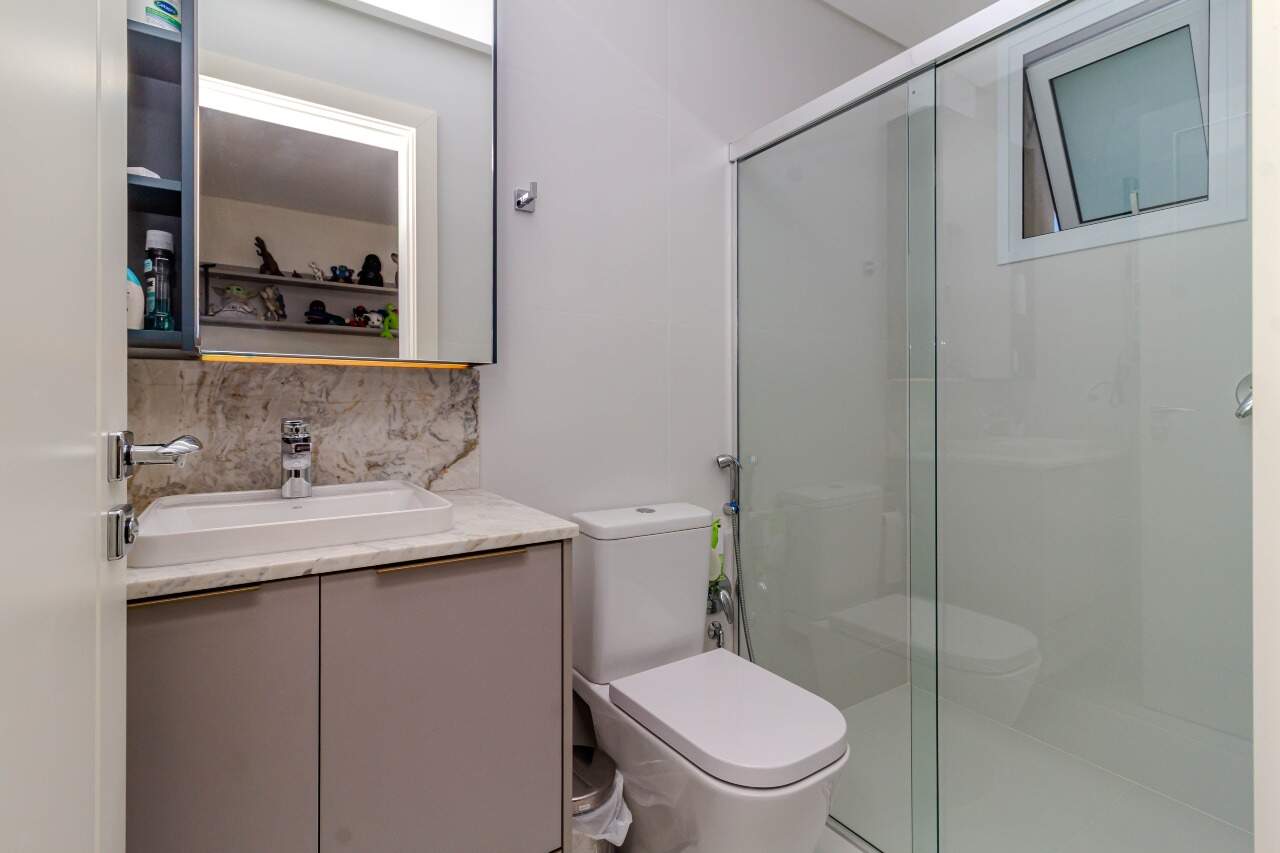 Apartamento à venda no Pioneiros: 