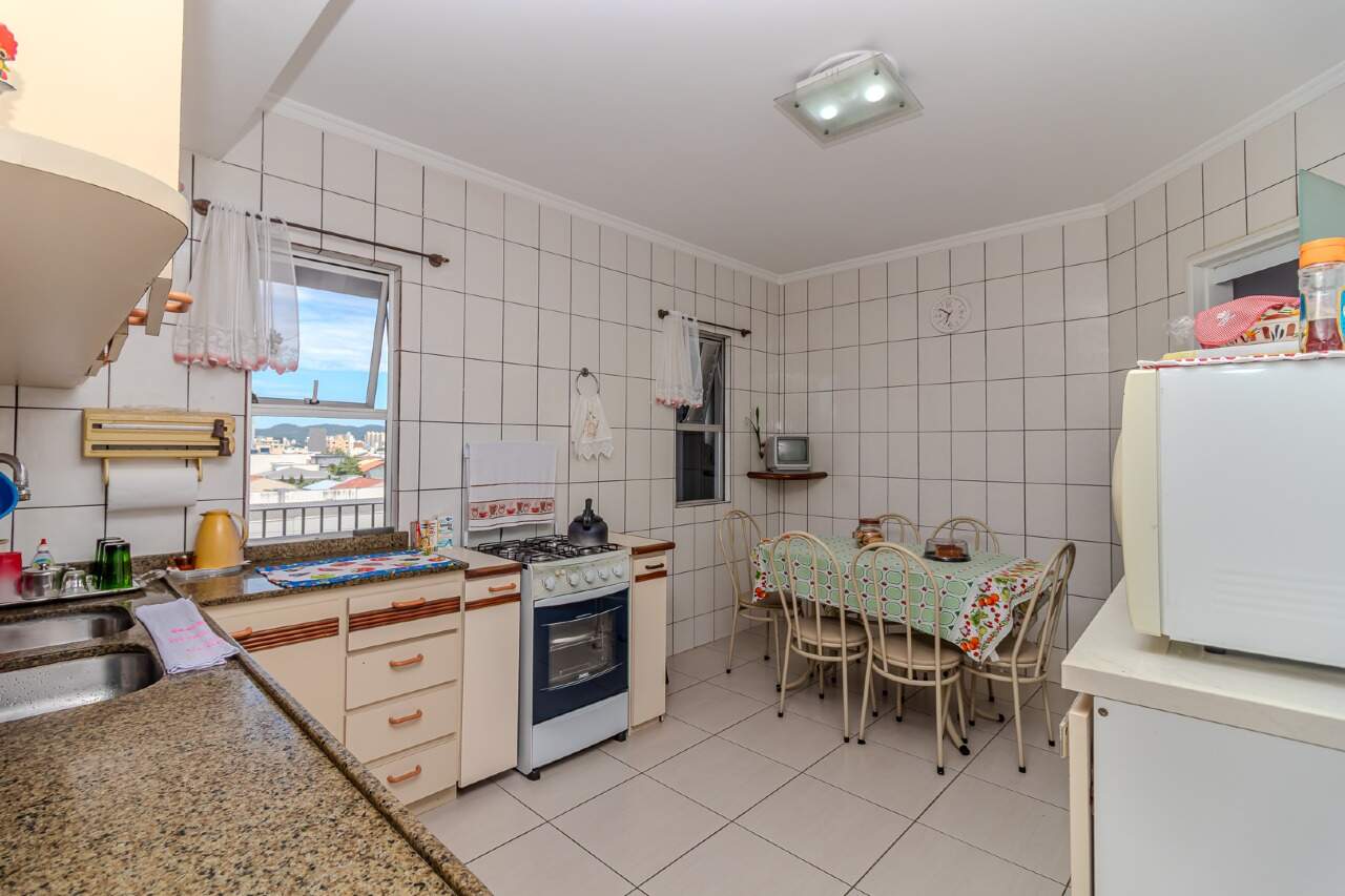 Apartamento de 3 quartos, 135m² no bairro Centro, em Balneário Camboriú | Eu Corretor