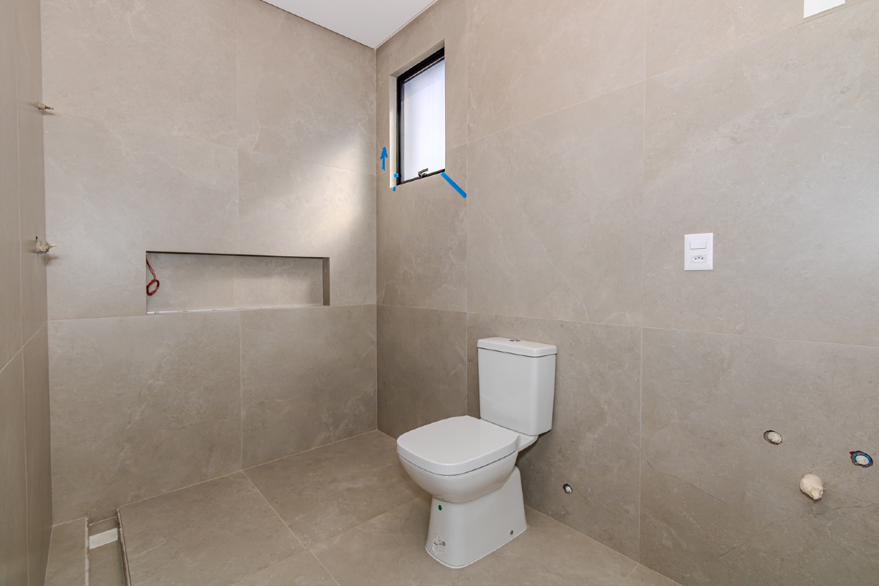 Cobertura à venda no Pioneiros: 