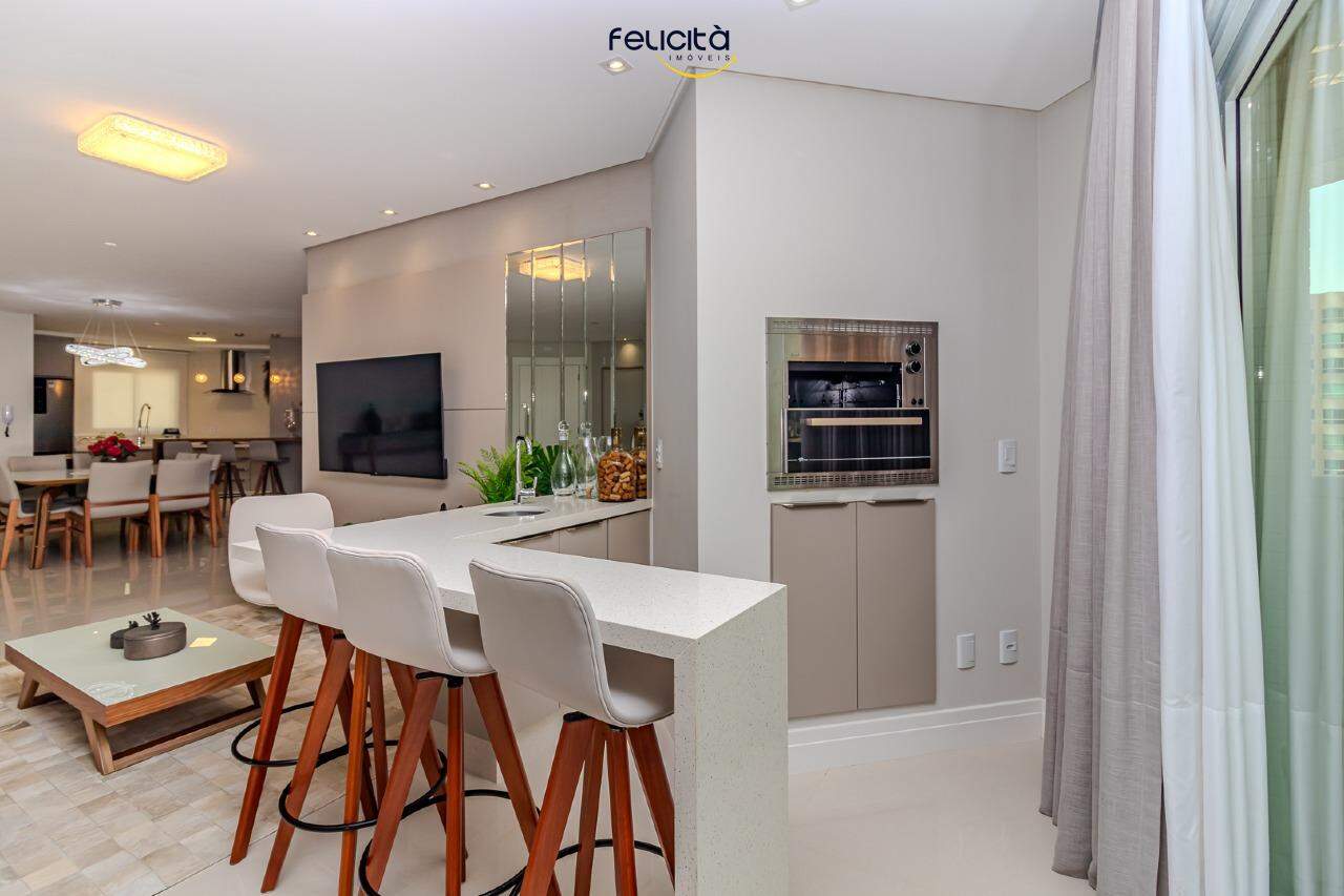 Apartamento de 3 quartos, 164m² no bairro Pioneiros, em Balneário Camboriú | Eu Corretor