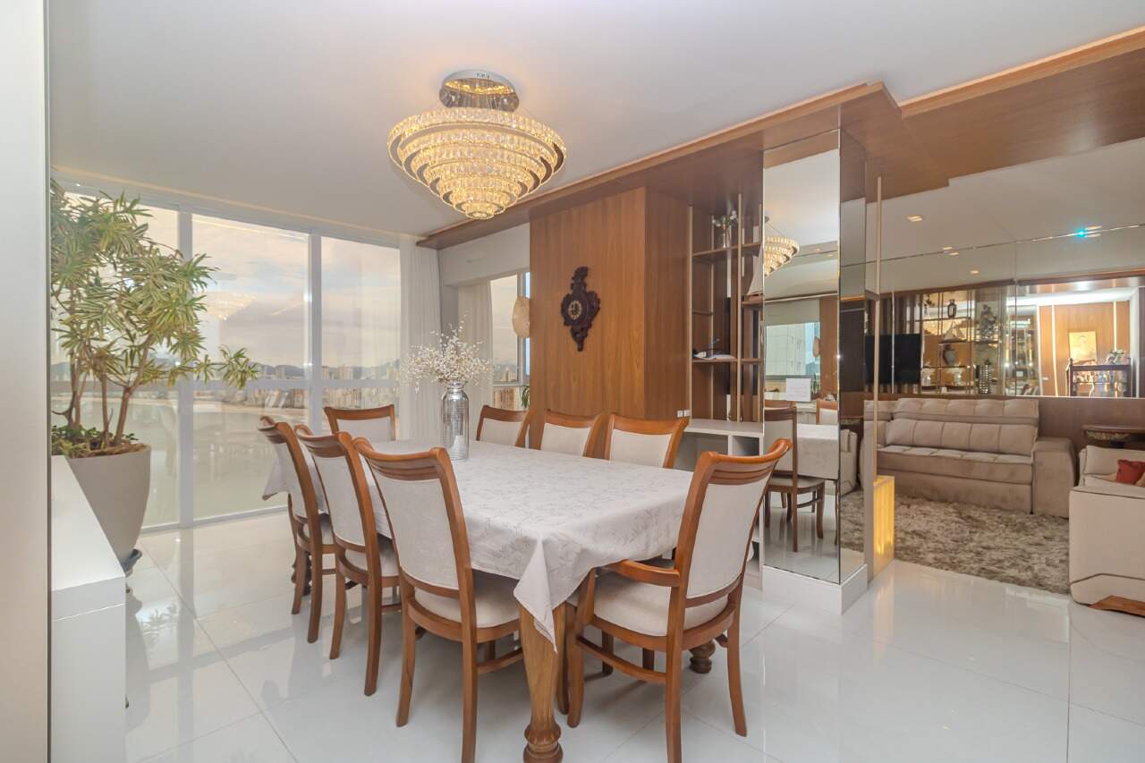 Apartamento de 4 quartos, 192m² no bairro Pioneiros, em Balneário Camboriú | Eu Corretor