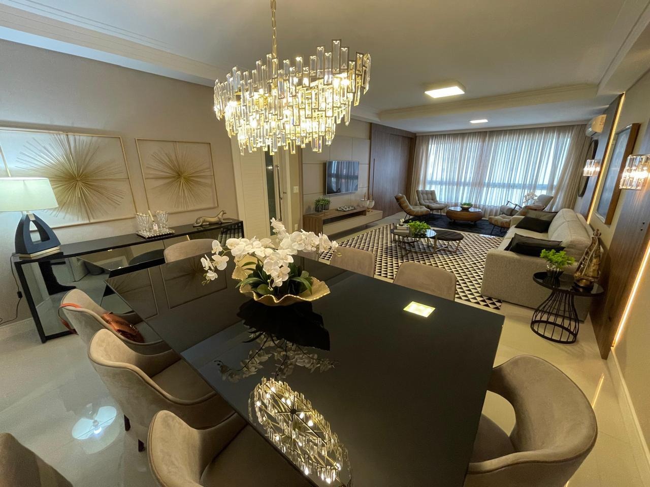 Apartamento de 3 quartos, 193m² no bairro Centro, em Balneário Camboriú | Eu Corretor