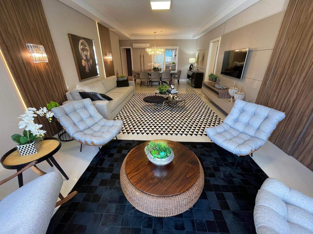 Apartamento de 3 quartos, 193m² no bairro Centro, em Balneário Camboriú | Eu Corretor