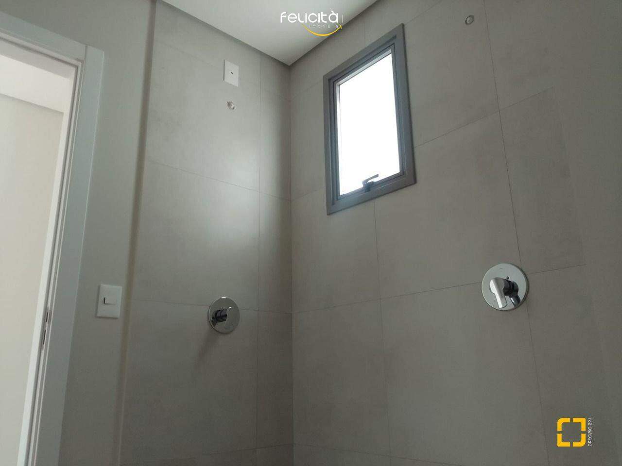Apartamento de 4 quartos, 137m² no bairro Centro, em Balneário Camboriú | Eu Corretor