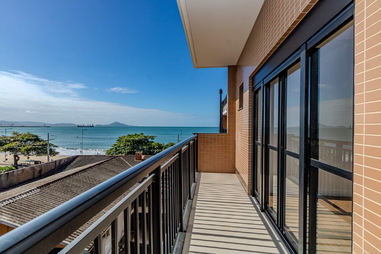 Apartamento de 3 quartos, 211m² no bairro Cabeçudas, em Itajaí | Eu Corretor