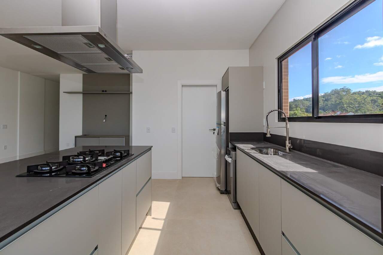 Apartamento de 3 quartos, 161m² no bairro Cabeçudas, em Itajaí | Eu Corretor