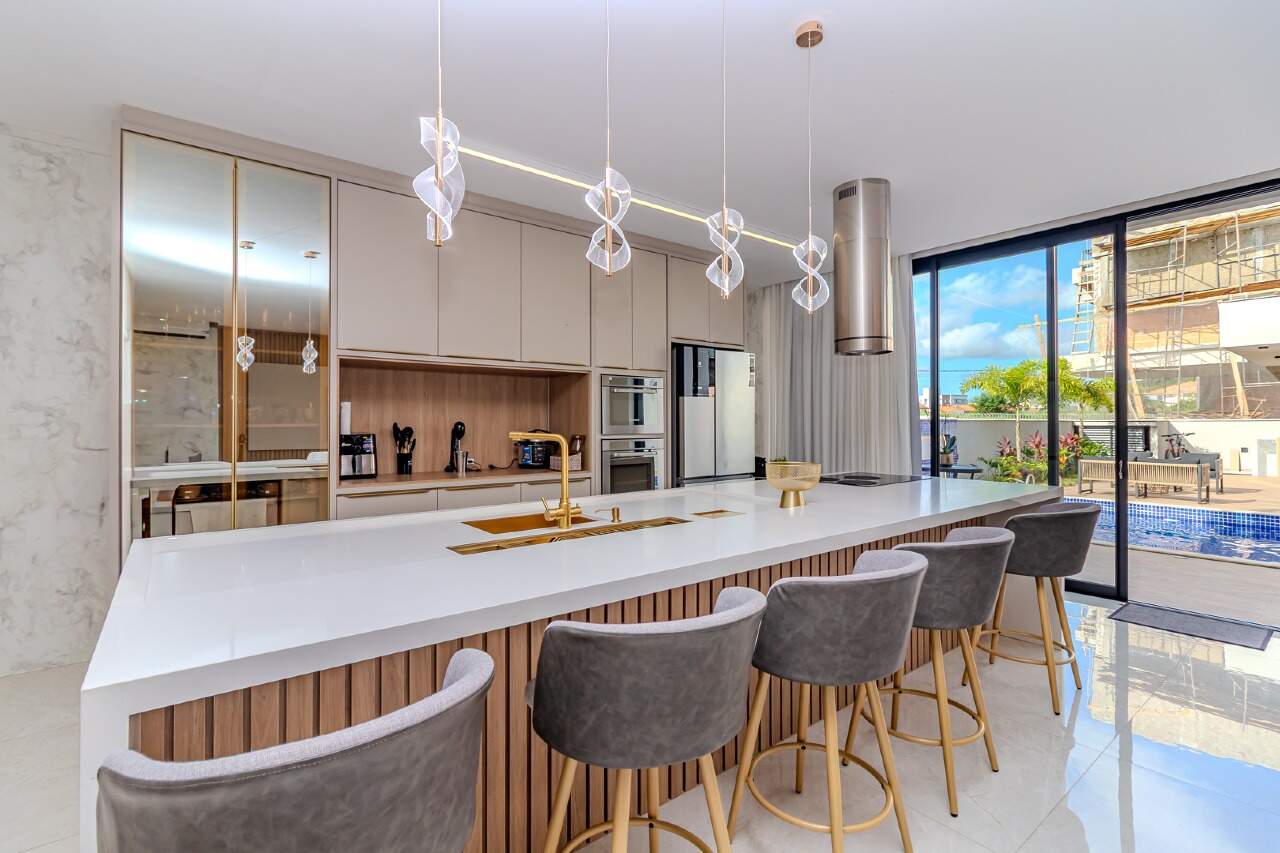 Casa de Condomínio de 4 quartos, 294m² no bairro Santa Regina, em Camboriú | Eu Corretor