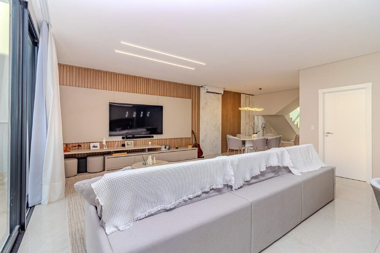 Casa de Condomínio de 4 quartos, 294m² no bairro Santa Regina, em Camboriú | Eu Corretor