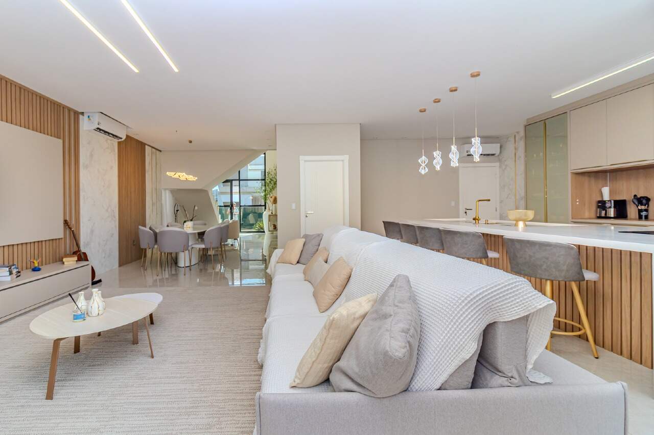 Casa de Condomínio de 4 quartos, 294m² no bairro Santa Regina, em Camboriú | Eu Corretor
