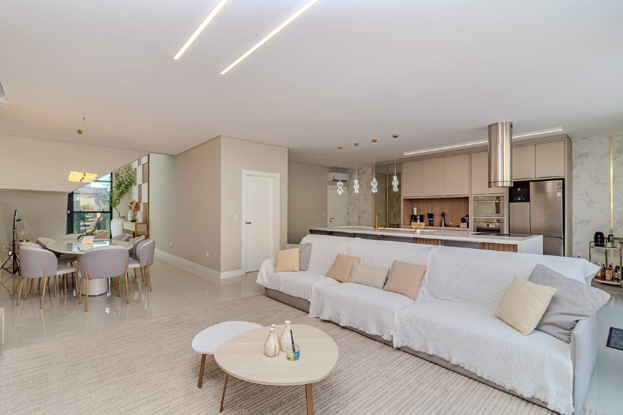 Casa de Condomínio de 4 quartos, 294m² no bairro Santa Regina, em Camboriú | Eu Corretor