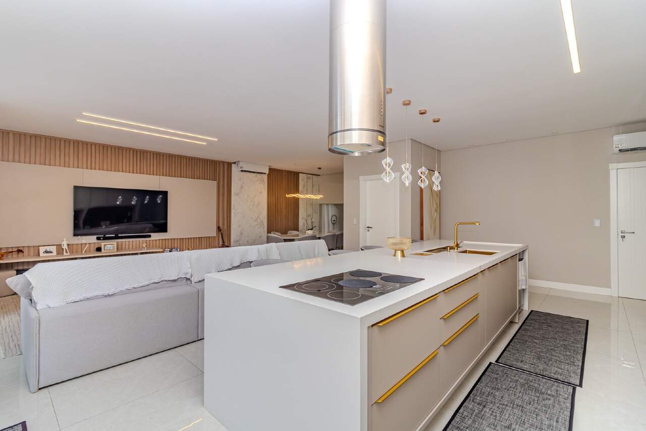 Casa de Condomínio de 4 quartos, 294m² no bairro Santa Regina, em Camboriú | Eu Corretor