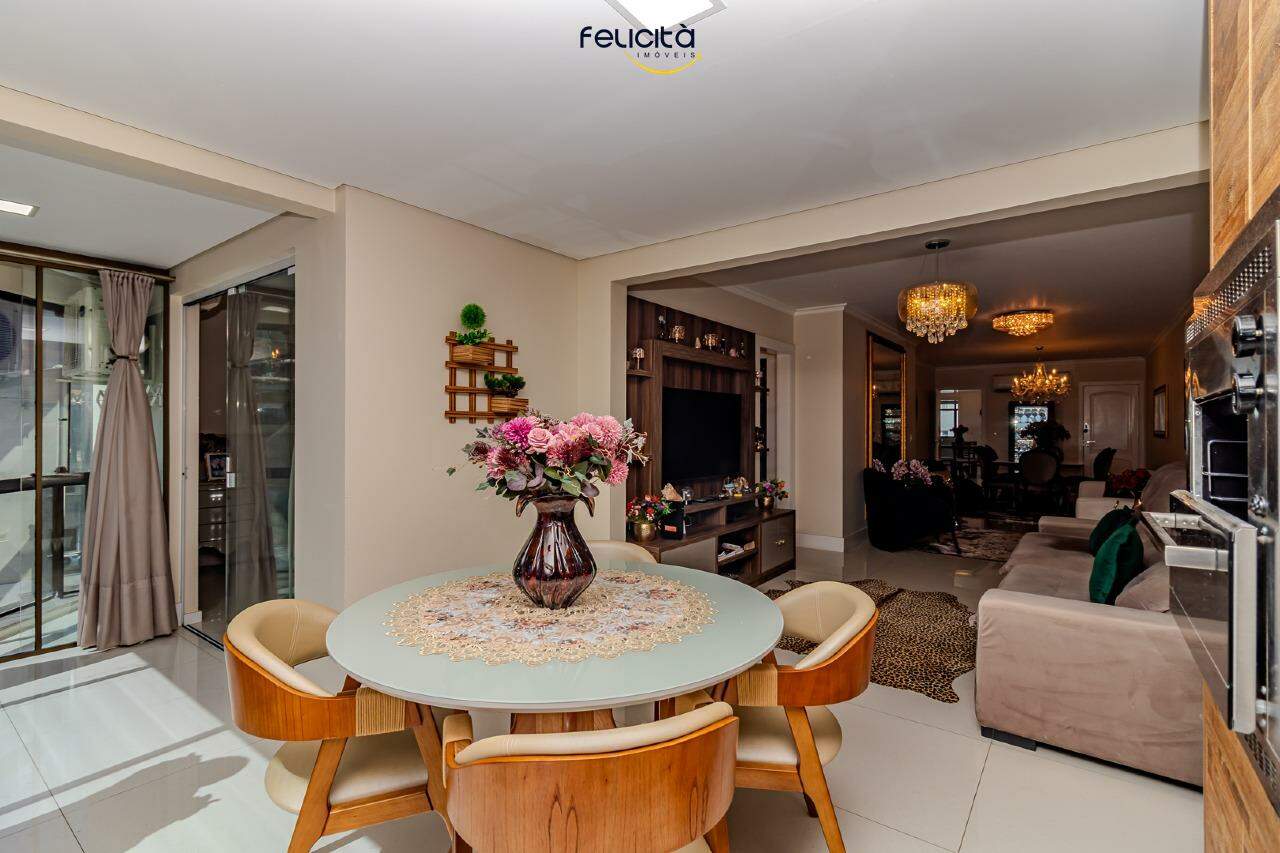 Apartamento de 3 quartos, 184m² no bairro Centro, em Balneário Camboriú | Eu Corretor