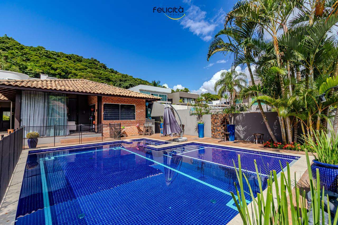 Apartamento de 7 quartos, 1000m² no bairro Barra, em Balneário Camboriú | Eu Corretor