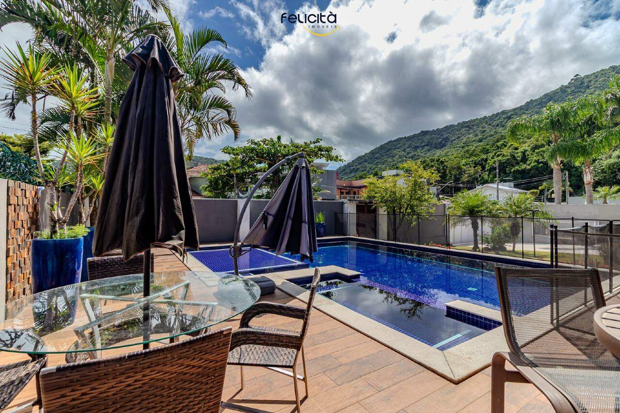 Apartamento de 7 quartos, 1000m² no bairro Barra, em Balneário Camboriú | Eu Corretor