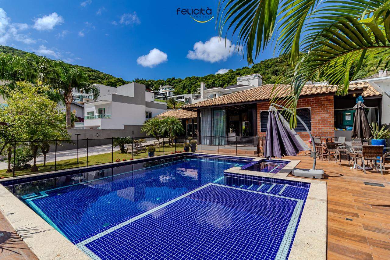 Apartamento de 7 quartos, 1000m² no bairro Barra, em Balneário Camboriú | Eu Corretor