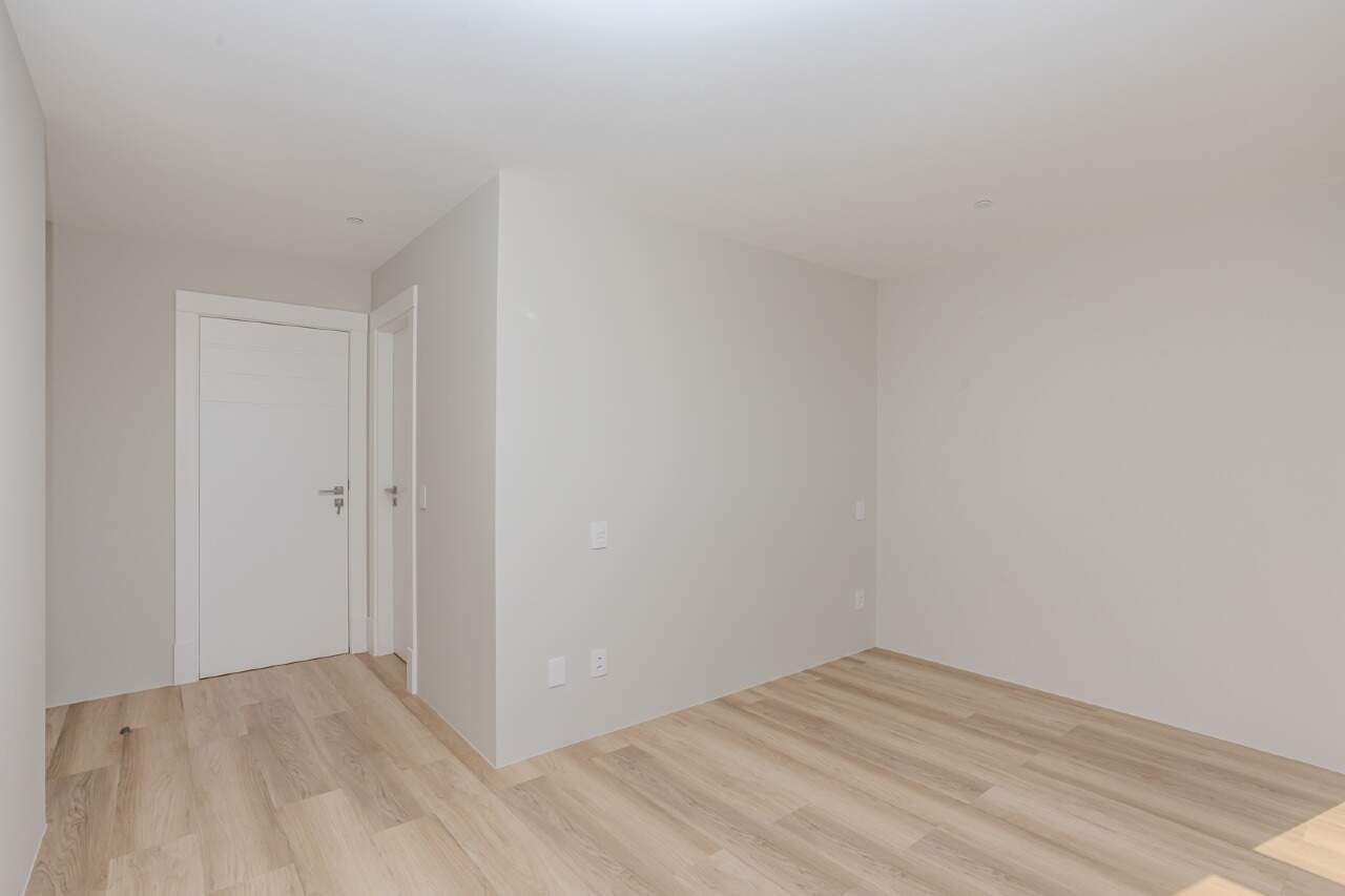 Apartamento à venda no Pioneiros: