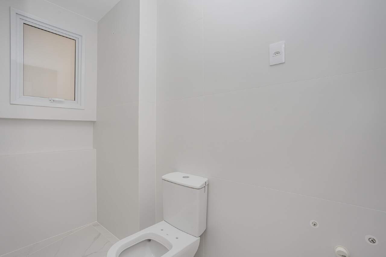 Apartamento à venda no Pioneiros: