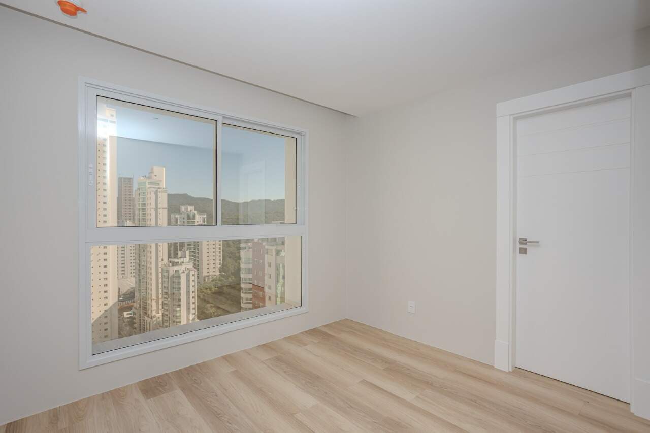 Apartamento à venda no Pioneiros: