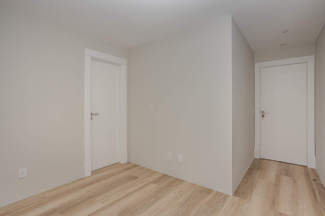Apartamento à venda no Pioneiros: