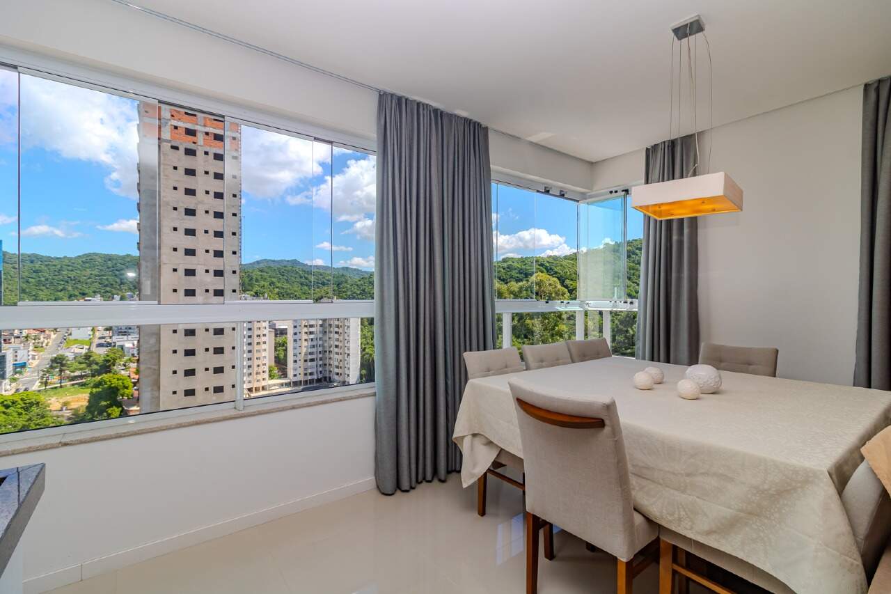 Apartamento de 2 quartos, 100m² no bairro Pioneiros, em Balneário Camboriú | Eu Corretor