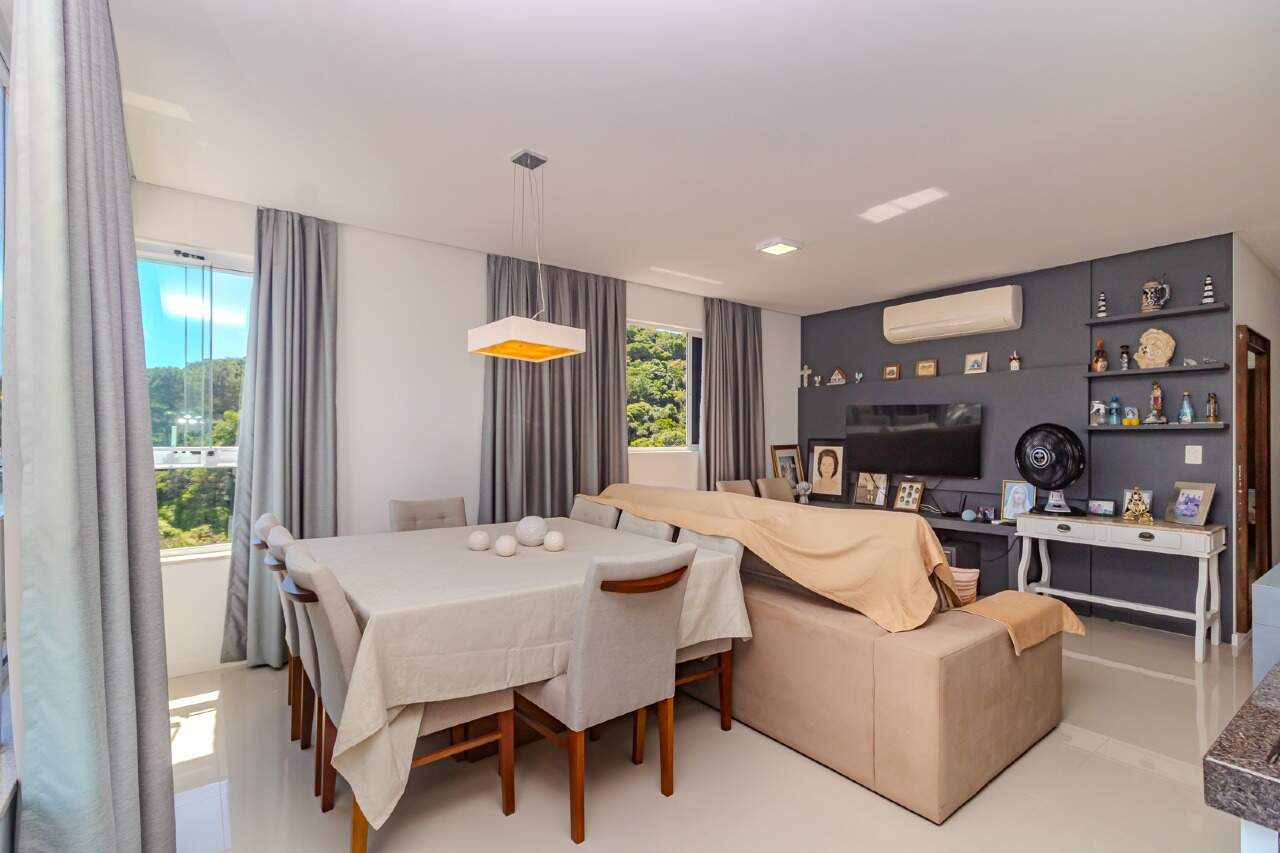 Apartamento de 2 quartos, 100m² no bairro Pioneiros, em Balneário Camboriú | Eu Corretor